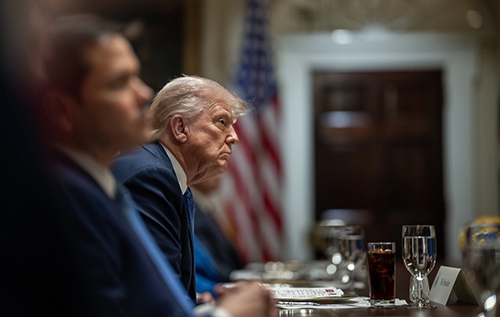 Трамп розглядає скасування всіх обмежень часів Байдена щодо військових дій України, – ЗМІ